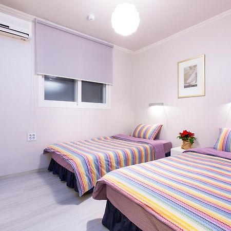 Oh Blue Guesthouse Сеул Номер фото