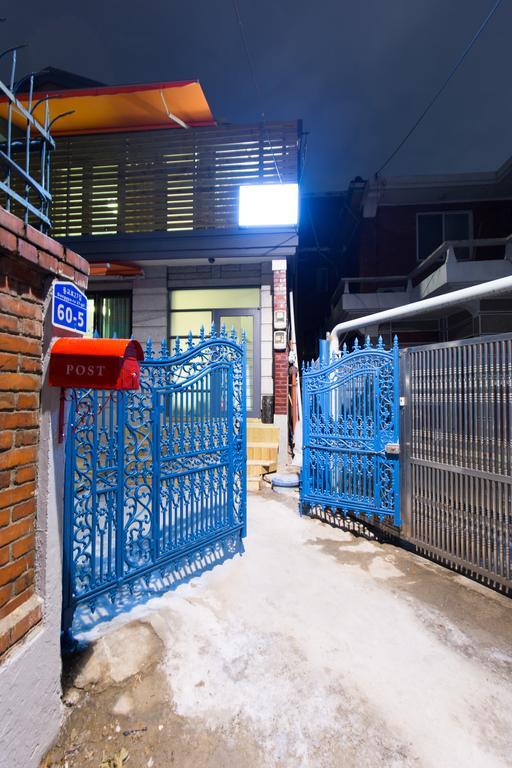 Oh Blue Guesthouse Сеул Экстерьер фото
