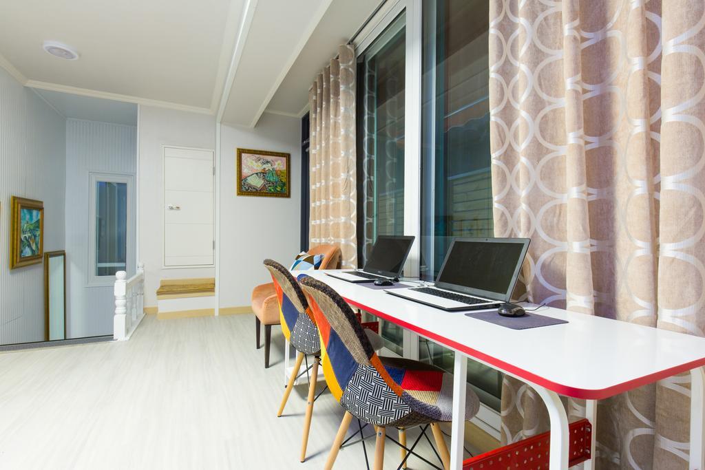 Oh Blue Guesthouse Сеул Экстерьер фото